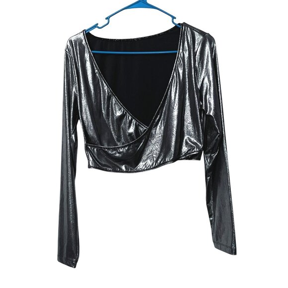 Halara Softlyzero Faux Leather Deep V Neck Cropped Meta Top Sz XL Crossover Hem - Picture 3 of 10